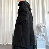 Eleganter übergroßer Gothic-Mantel
