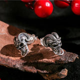Boucle d'Oreille Gothique <br /> Crane Cornu