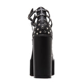 Gothic-Schuh mit Absatz<br> Zehenschlaufe aus Leder