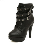 Chaussure Gothique à Talons et Rivet