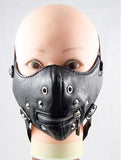 Gotische Maske<br> Rotes Leder