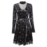 Robe Gothique <br /> en Velours à col en V - L'Antre Gothique