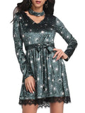 Robe Gothique <br /> en Velours à col en V - L'Antre Gothique