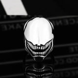 Gotischer Ring mit Venom-Totenkopf 