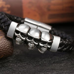 Bracelet Gothique en Cuir Tressé avec 3 Crânes - Antre Gothique