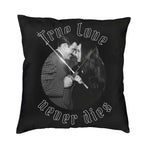 Housse de Coussin Gothique – Morticia Addams
