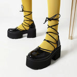 Chaussures Gothiques Plateformes à Lacets « Black Venus »