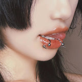 Gotisches Lippenpiercing