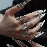 Bague Armure Gothique en Alliage de Zinc – Style Griffe Élancée - L'Antre Gothique