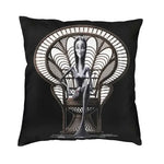 Housse de Coussin Gothique – Morticia Addams
