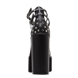 Gothic-Schuh mit Absatz<br> Zehenschlaufe aus Leder 